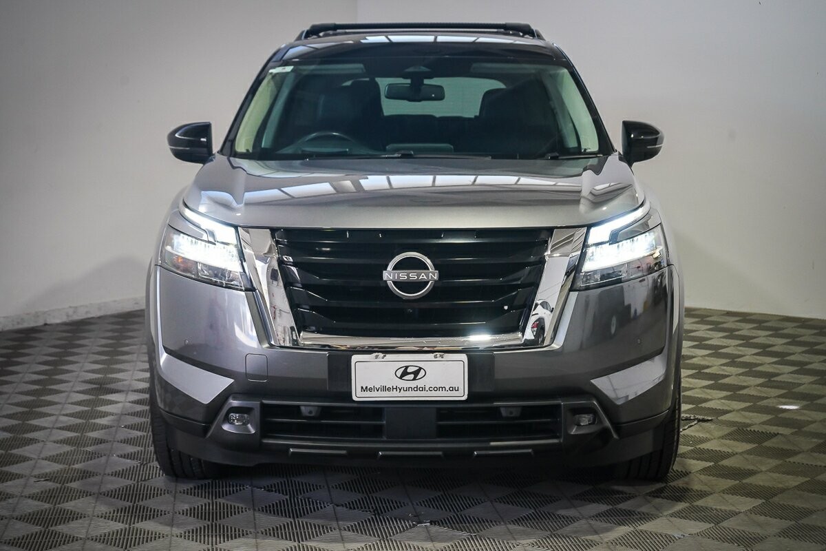 Nissan Pathfinder image 3