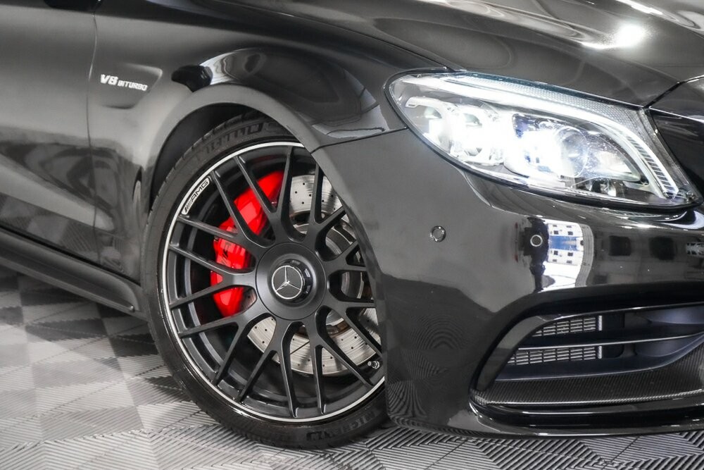 Mercedes Benz C-class image 2