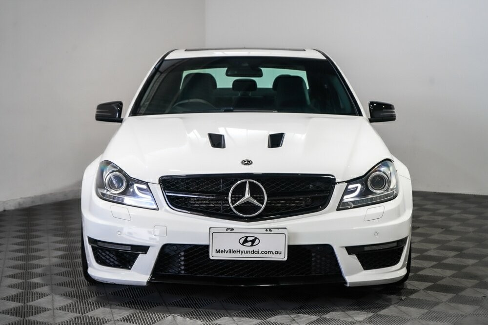 Mercedes Benz C-class image 3