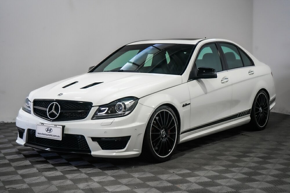 Mercedes Benz C-class image 4