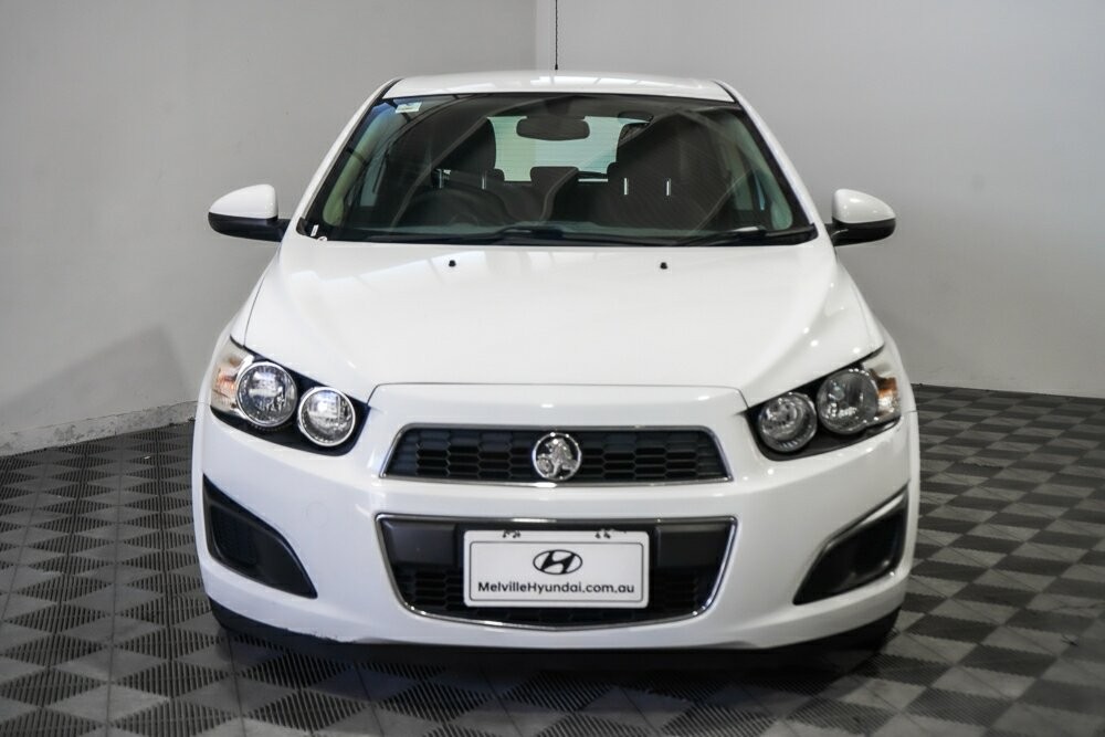 Holden Barina image 3