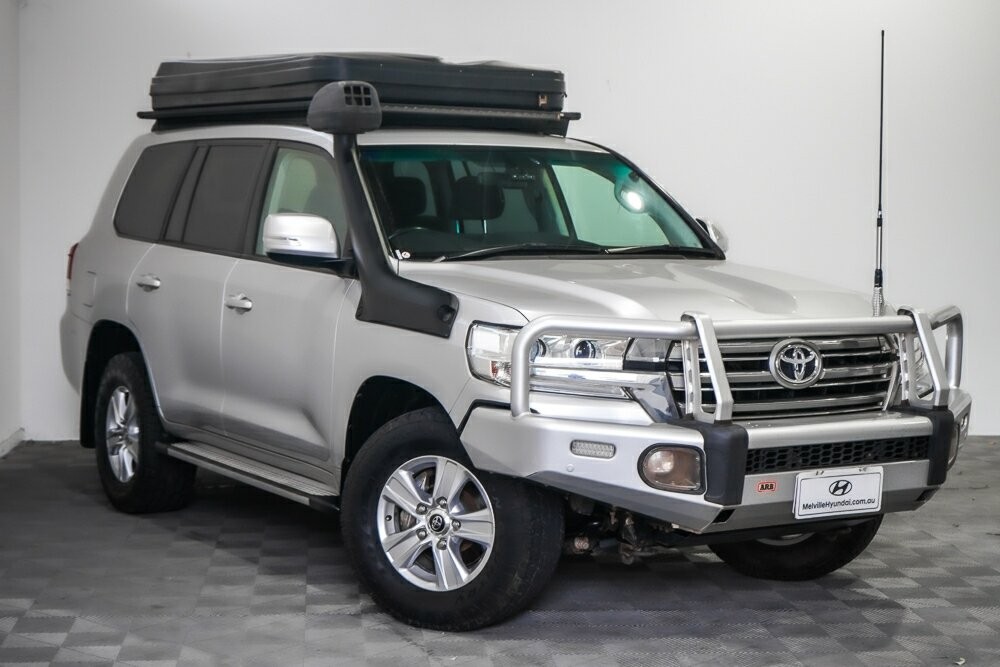 Toyota Landcruiser image 3