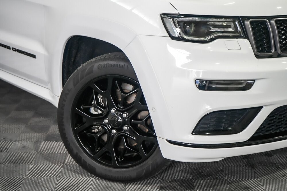 Jeep Grand Cherokee image 2