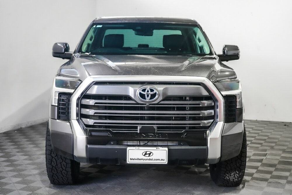 Toyota Tundra image 3