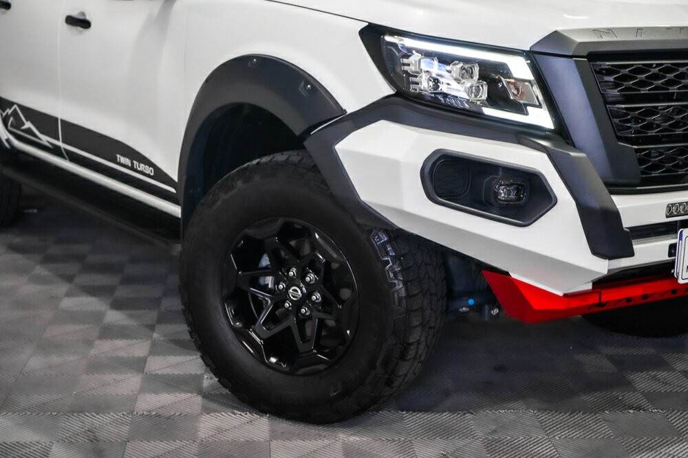 Nissan Navara image 2