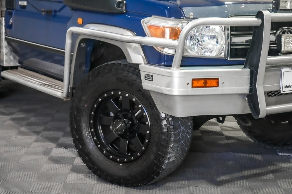 Toyota Landcruiser image 2