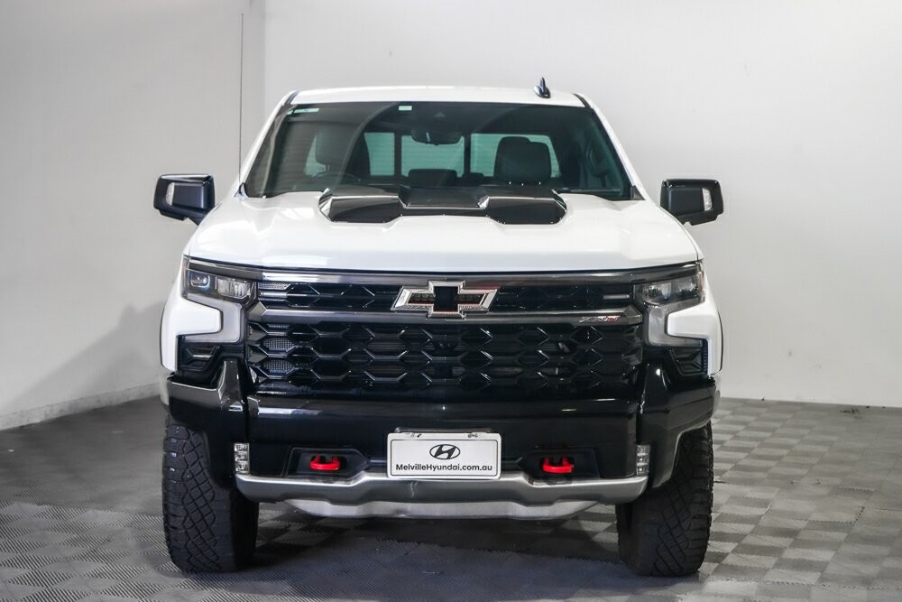 Chevrolet Silverado image 4