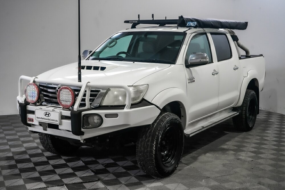 Toyota Hilux image 4