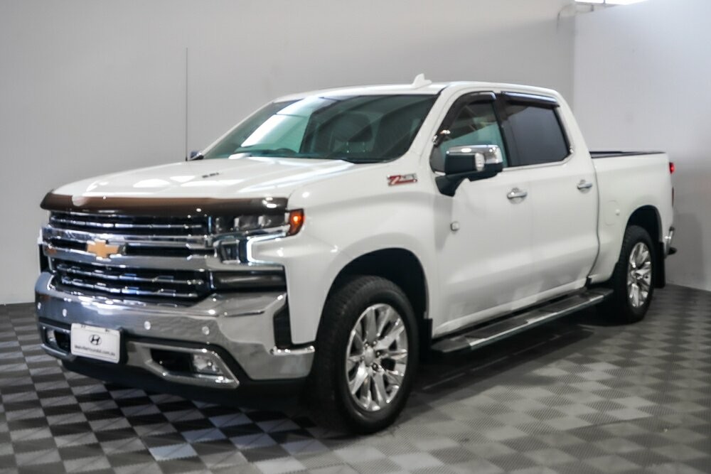 Chevrolet Silverado image 4
