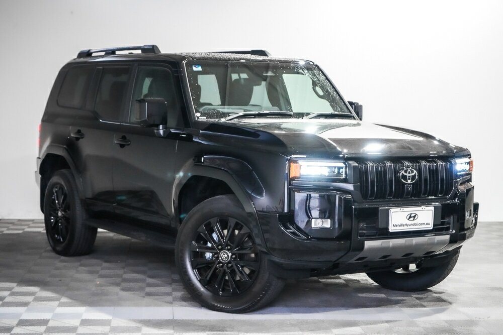 Toyota Landcruiser Prado image 4