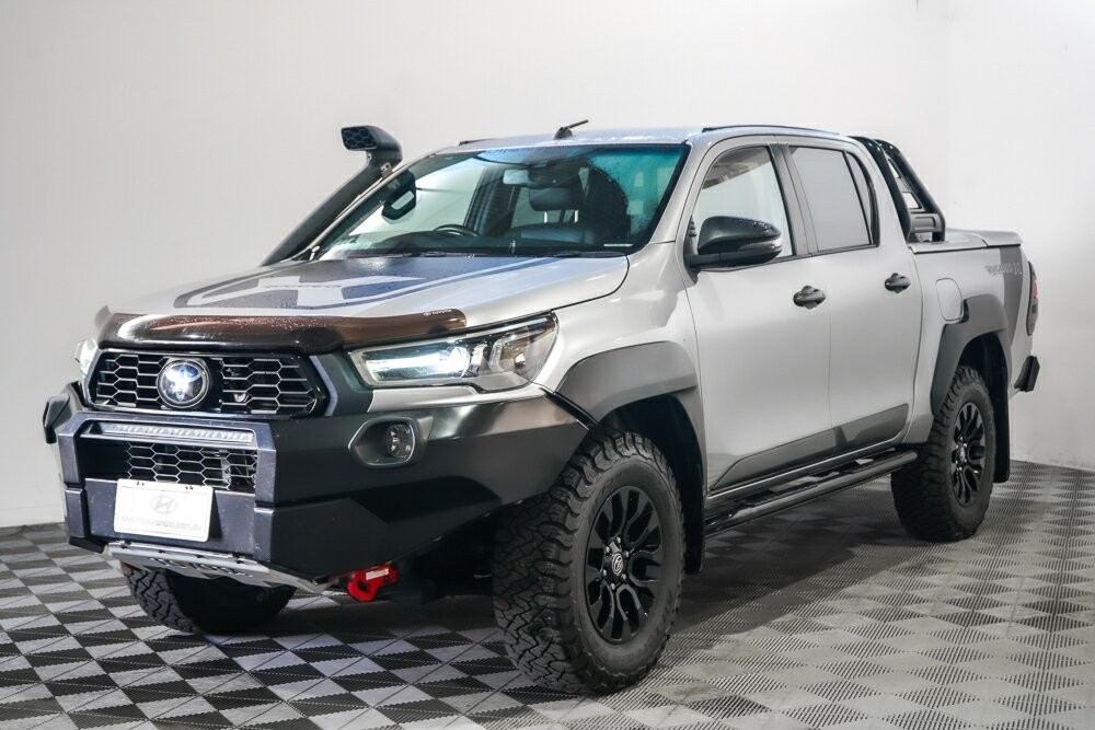 Toyota Hilux image 4
