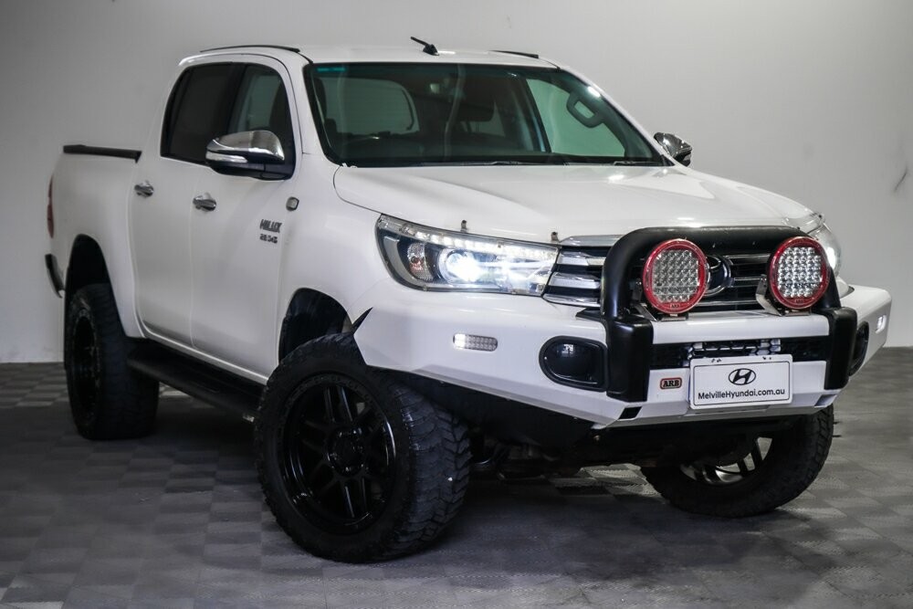 Toyota Hilux image 1