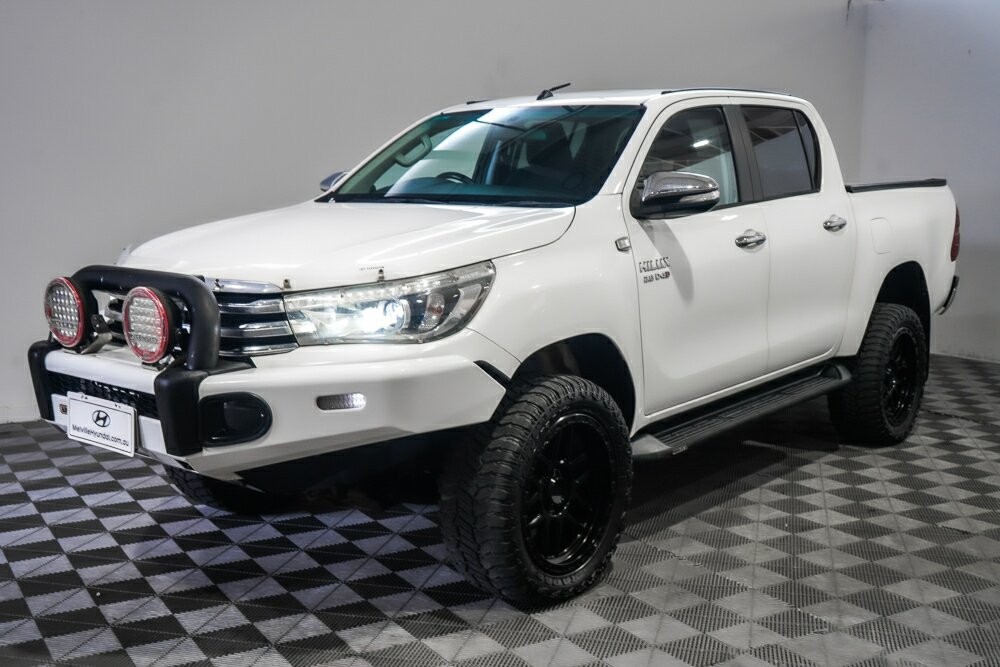 Toyota Hilux image 4