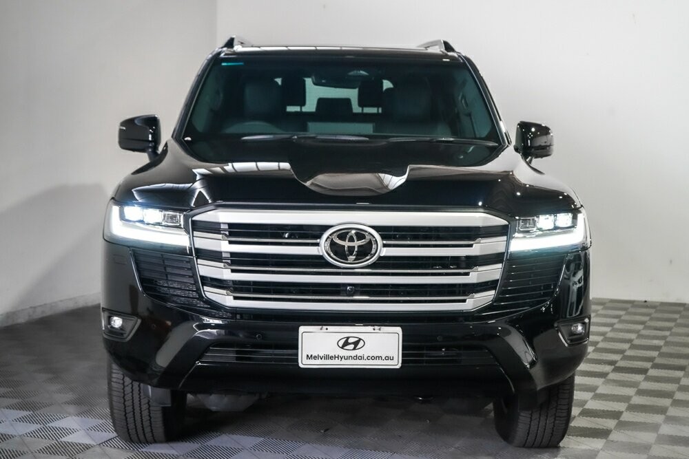 Toyota Landcruiser image 3