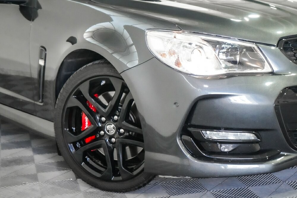 Holden Commodore image 2