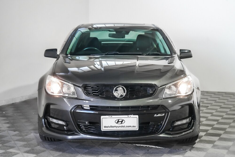 Holden Commodore image 3