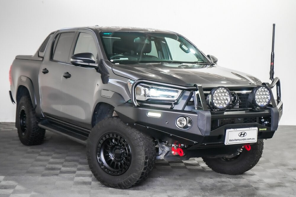 Toyota Hilux image 1