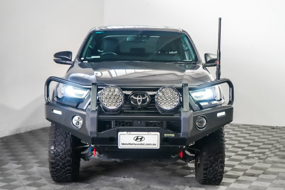 Toyota Hilux image 4