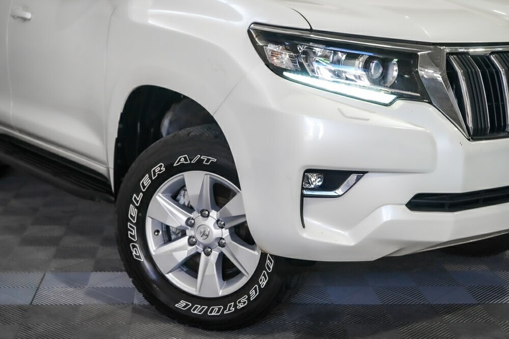 Toyota Landcruiser Prado image 2