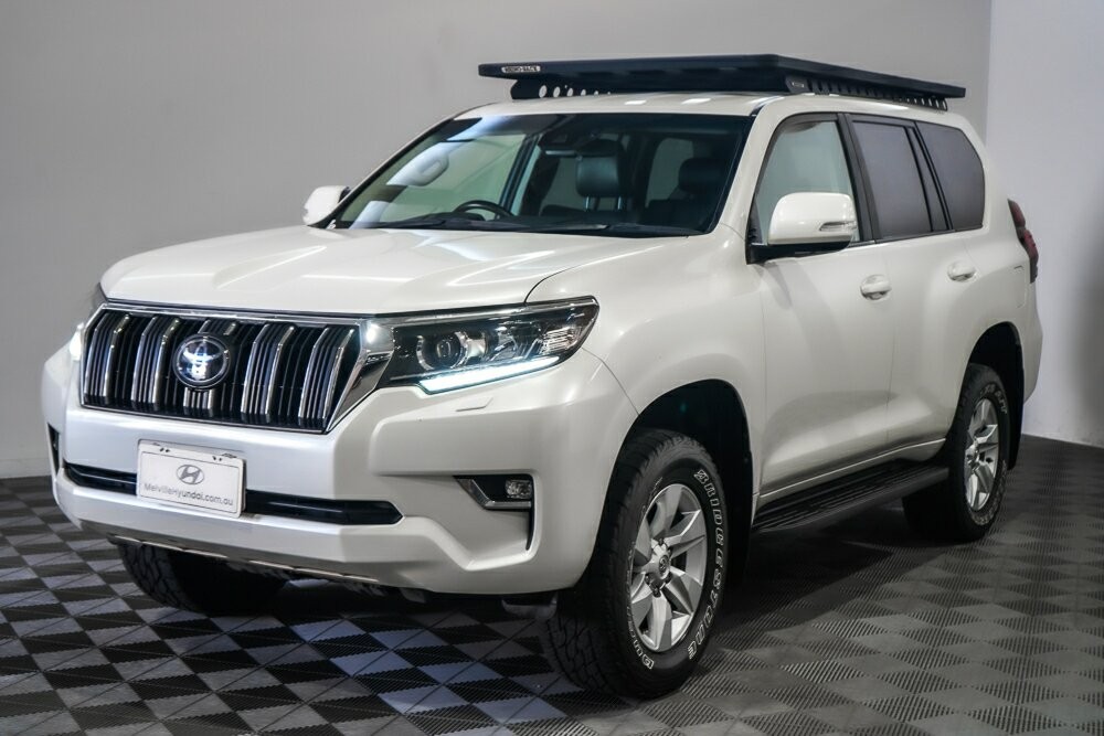 Toyota Landcruiser Prado image 4