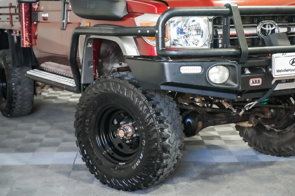 Toyota Landcruiser image 2