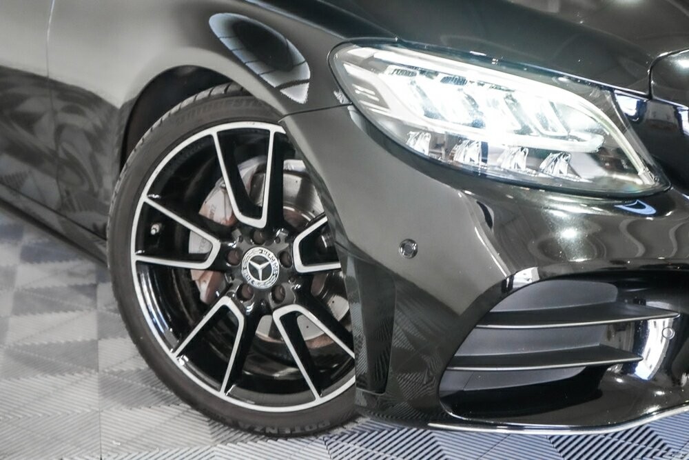 Mercedes Benz C-class image 2