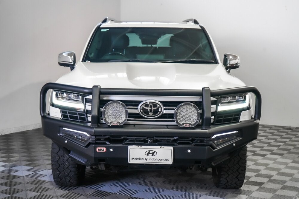 Toyota Landcruiser image 3