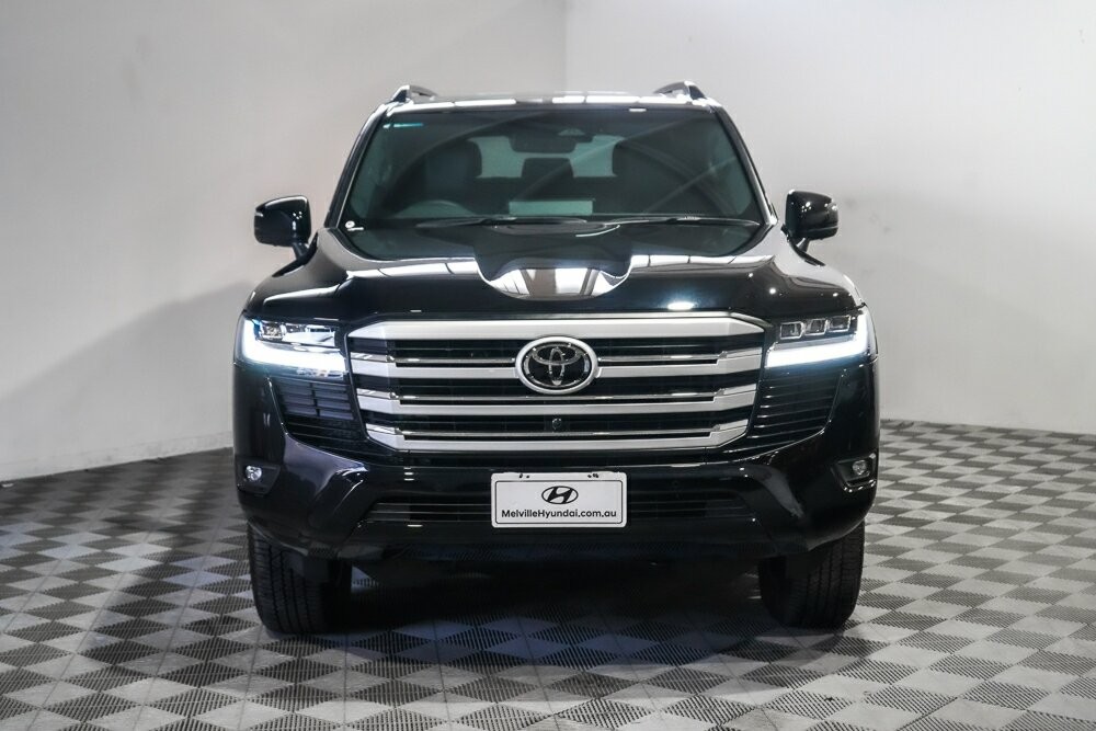Toyota Landcruiser image 3