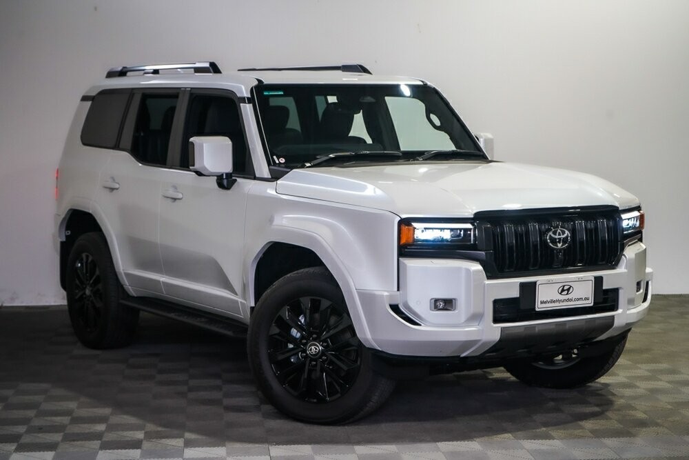 Toyota Landcruiser Prado image 1
