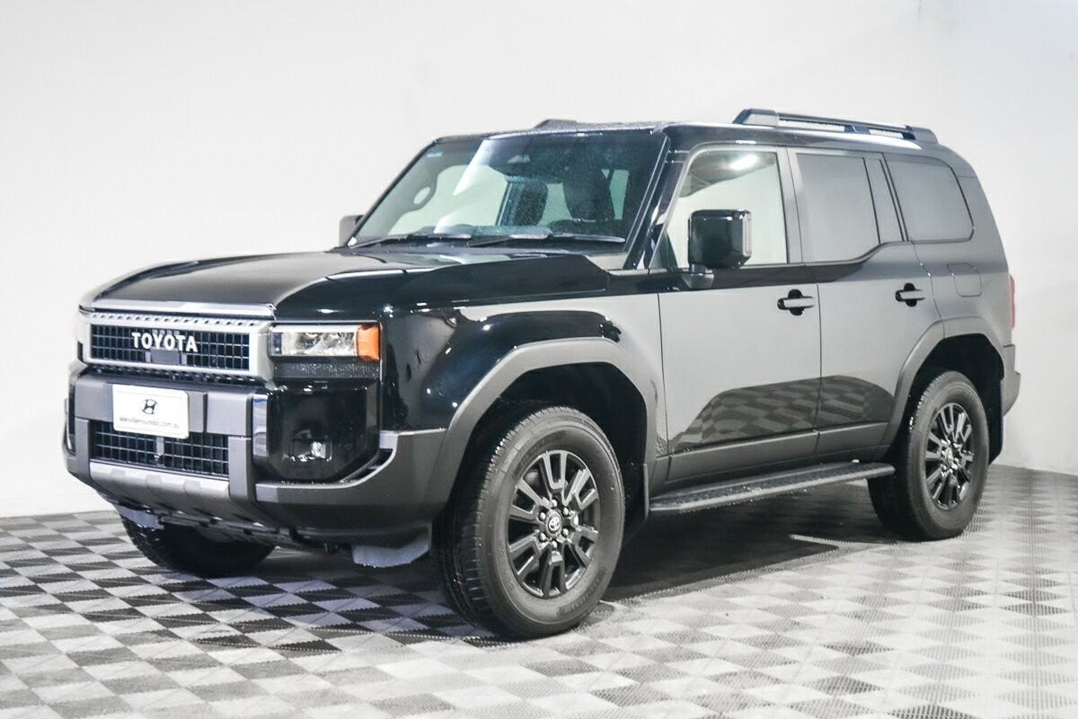 Toyota Landcruiser Prado image 3
