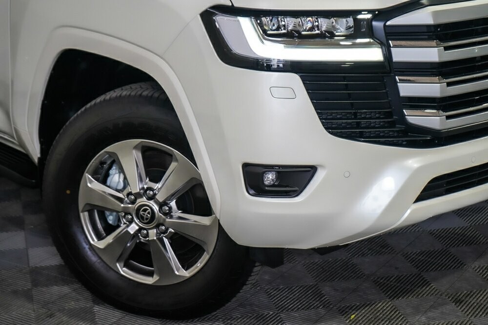 Toyota Landcruiser image 2