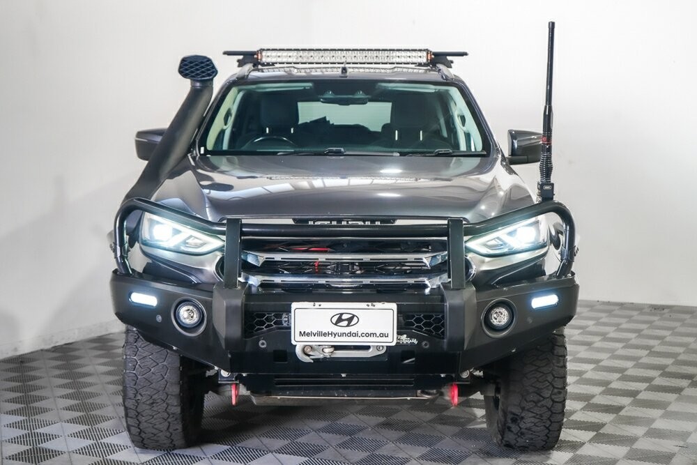 Isuzu Mu-x image 3