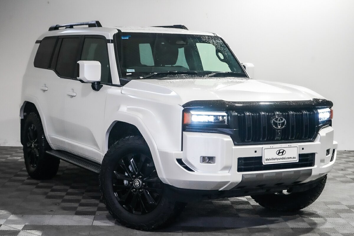 Toyota Landcruiser Prado image 1