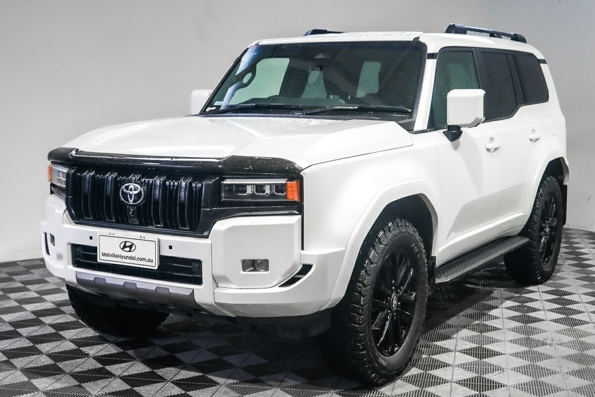 Toyota Landcruiser Prado image 4