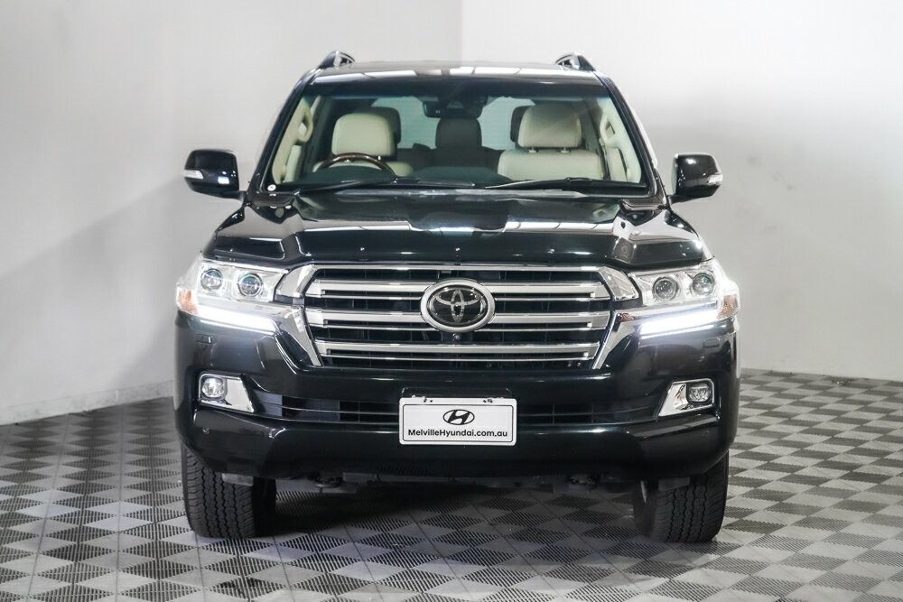 Toyota Landcruiser image 3