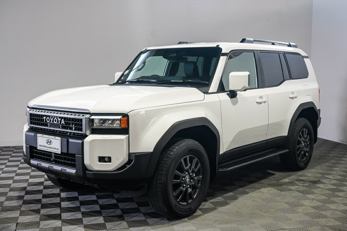Toyota Landcruiser Prado image 4