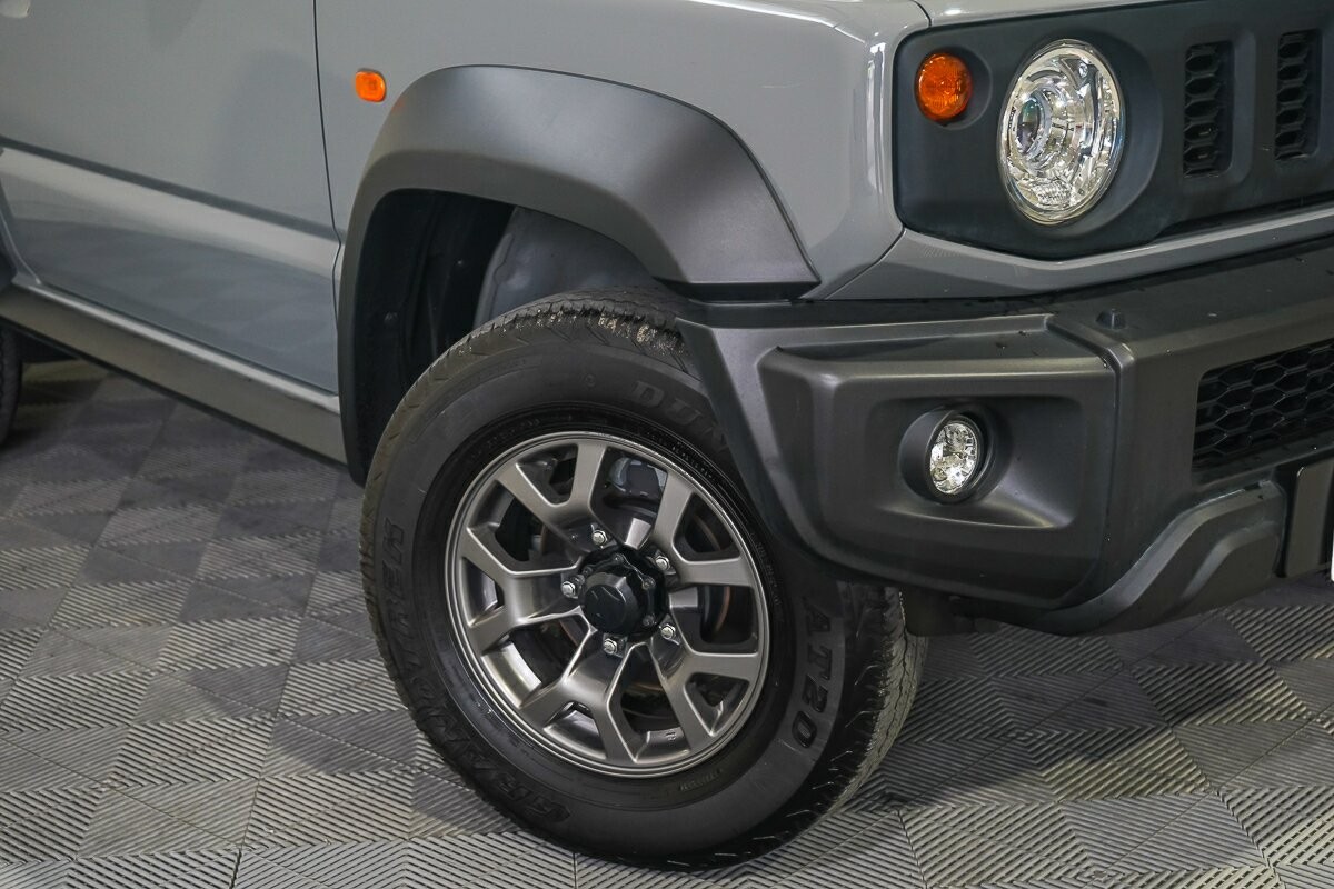 Suzuki Jimny image 2