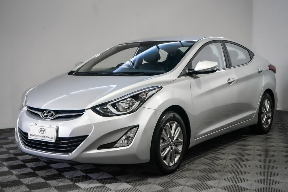 Hyundai Elantra image 4