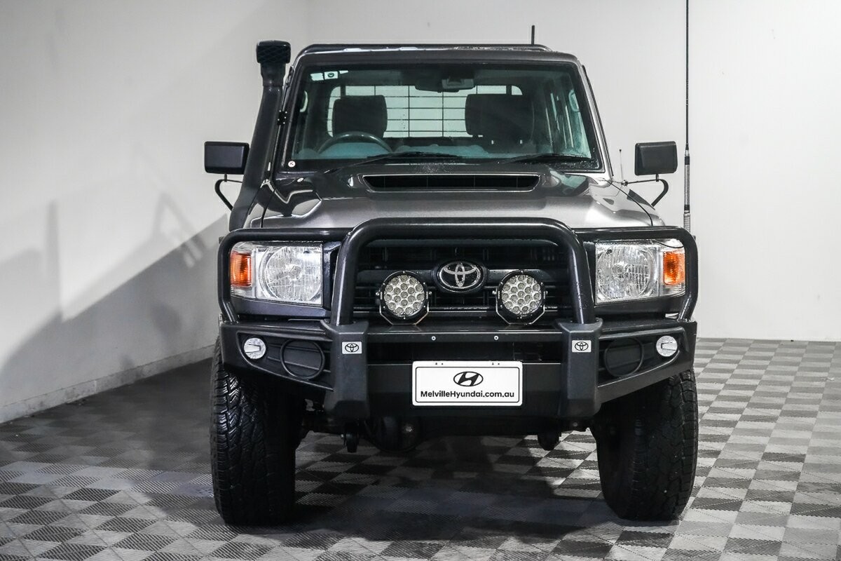 Toyota Landcruiser image 3