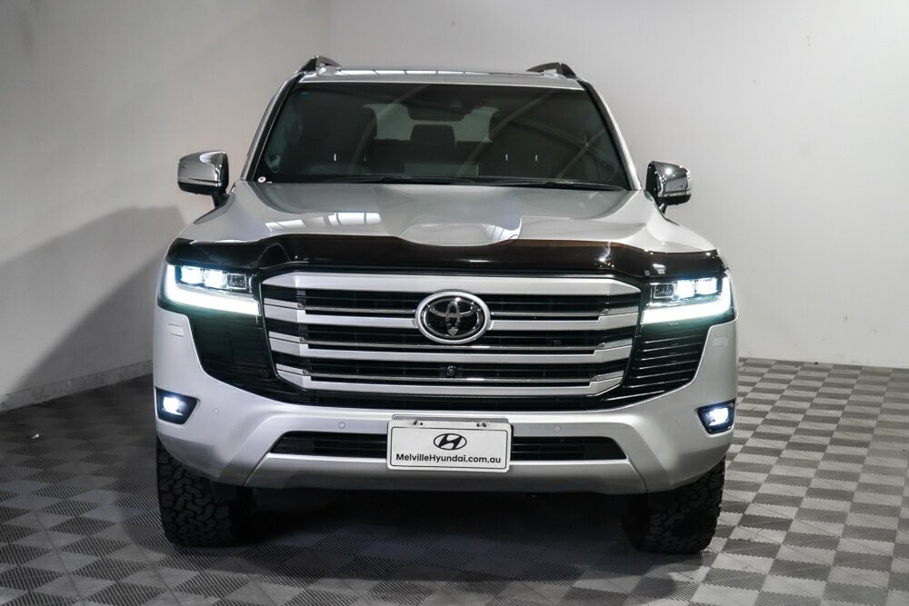 Toyota Landcruiser image 3