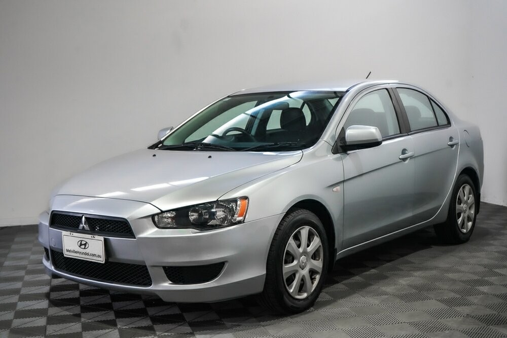 Mitsubishi Lancer image 4
