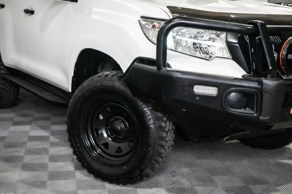 Toyota Landcruiser Prado image 2