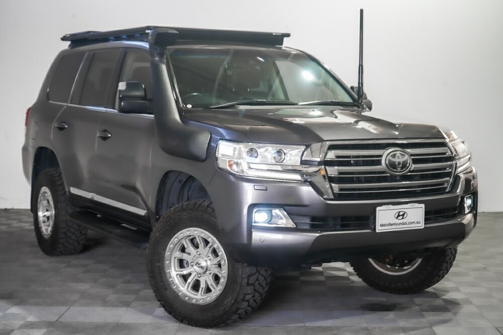 Toyota Landcruiser image 1
