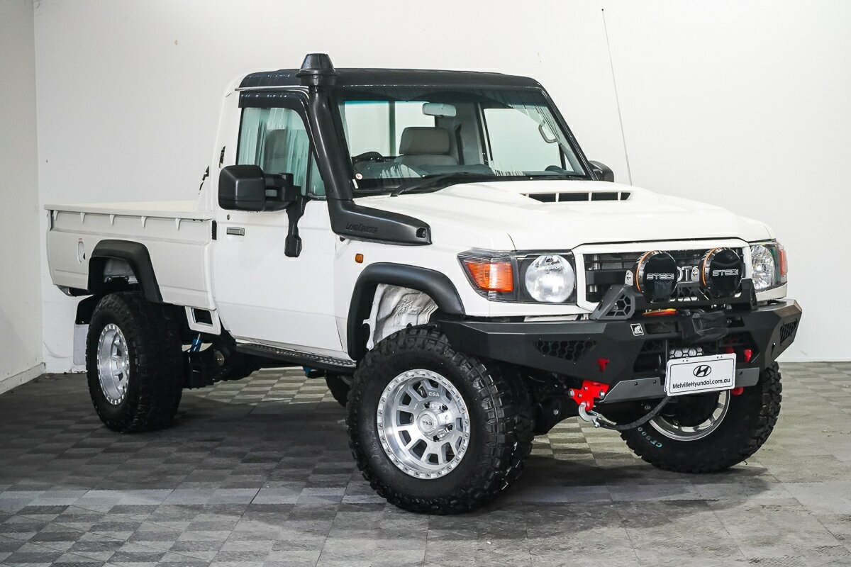 Toyota Landcruiser image 1