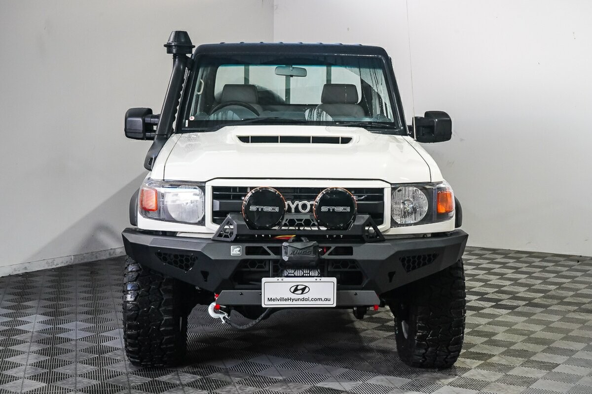 Toyota Landcruiser image 4