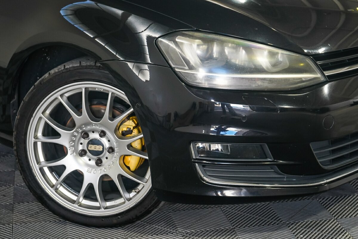 Volkswagen Golf image 2