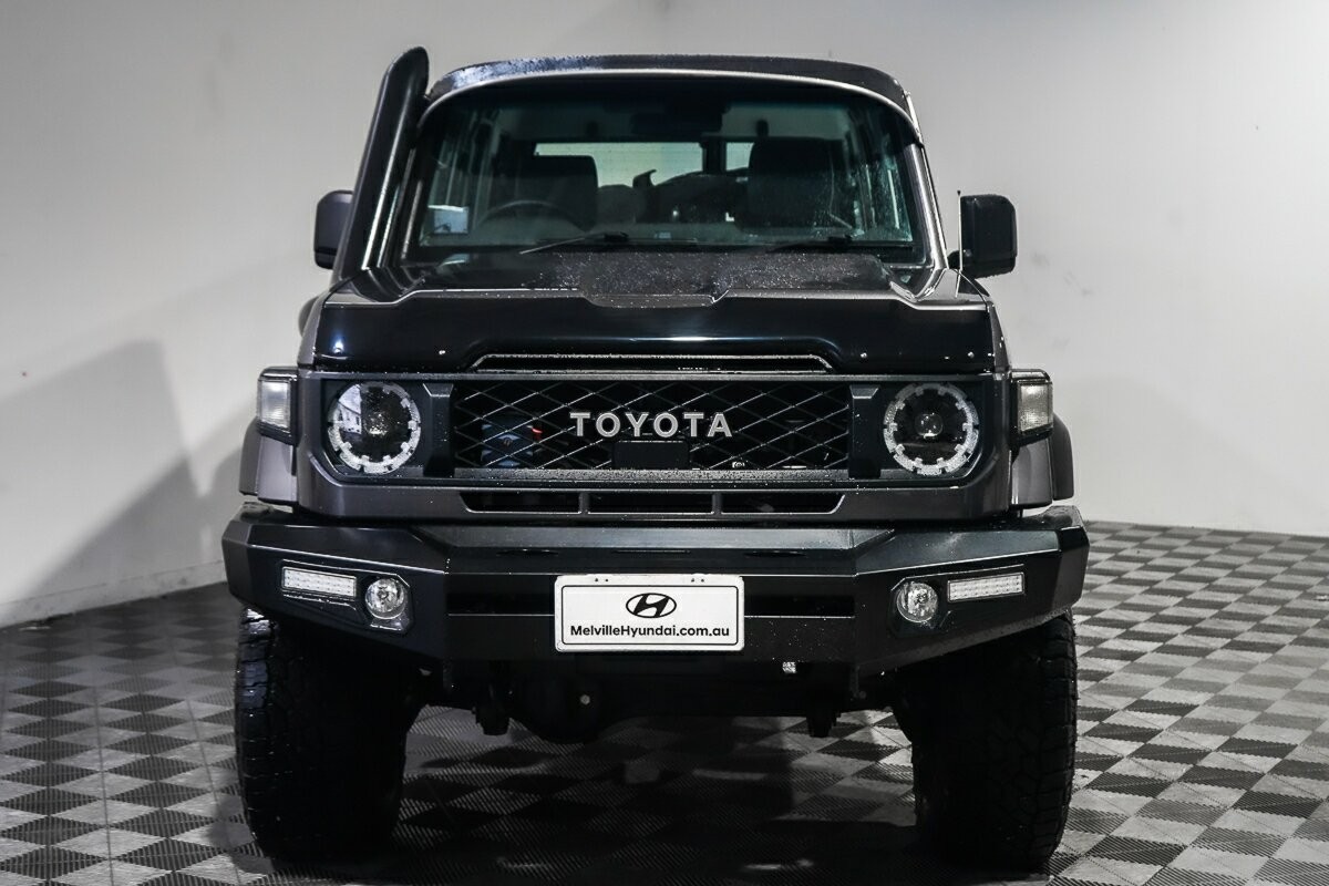 Toyota Landcruiser image 3