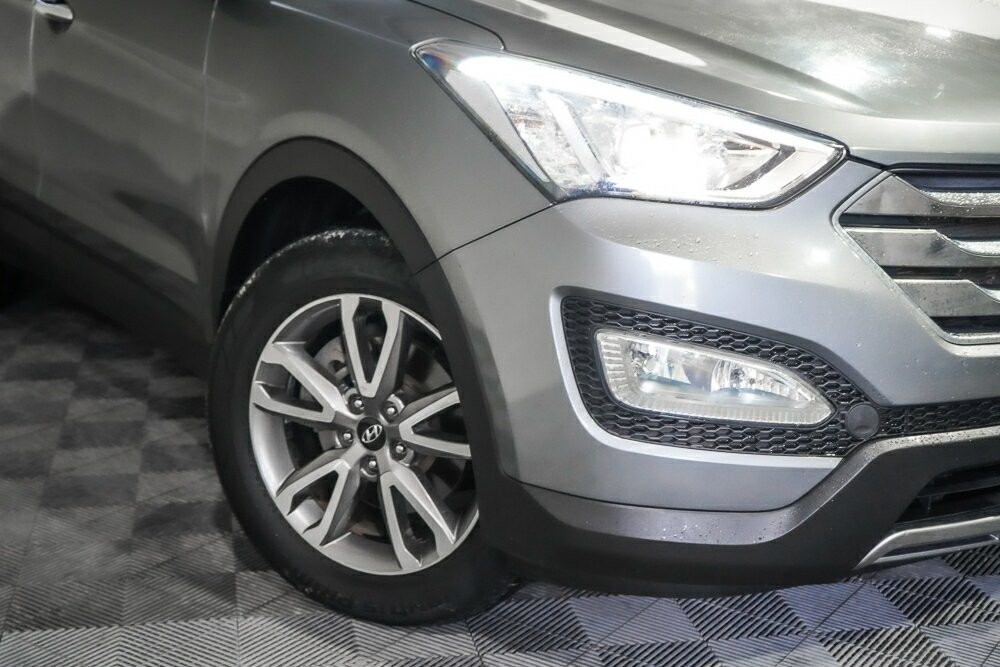 Hyundai Santa Fe image 2