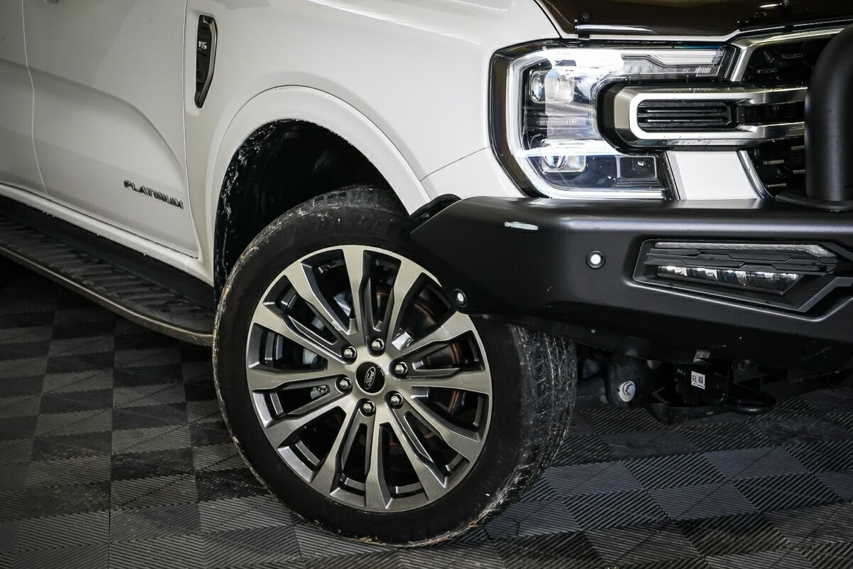 Ford Everest image 2