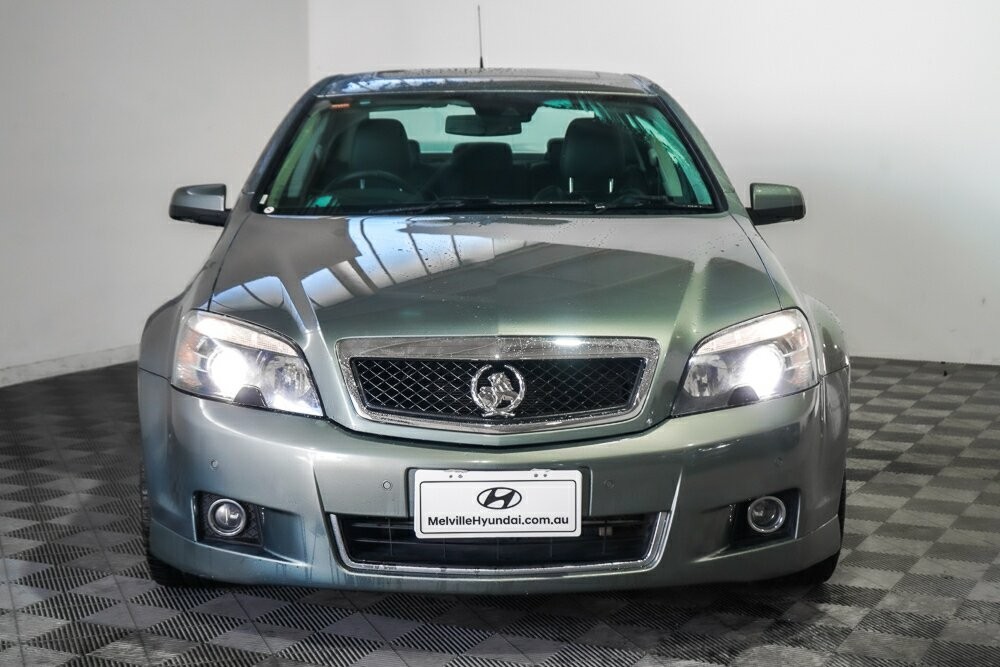 Holden Caprice image 3